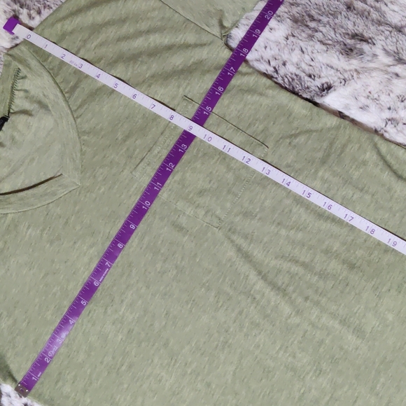 Miholl V-neck Rolled Sleeve Loose Fit Top - Picture 4 of 7